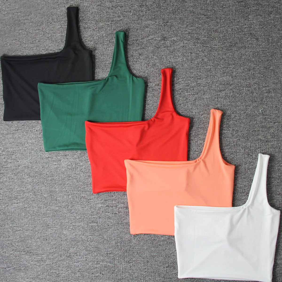 

2021 Summer Trendy Woman One Shoulder Sexy Sleeveless Crop Top Tank Tops Shirt For Women Strap Blouse Support Custom