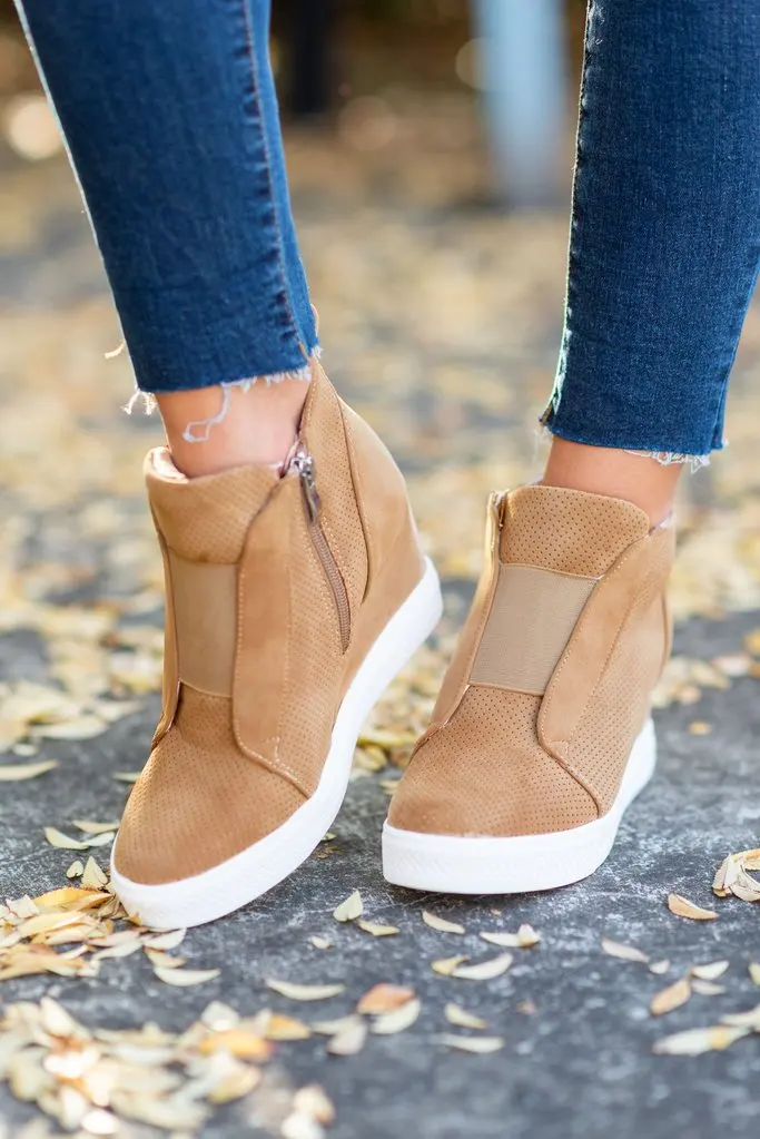 wedge trainers brown