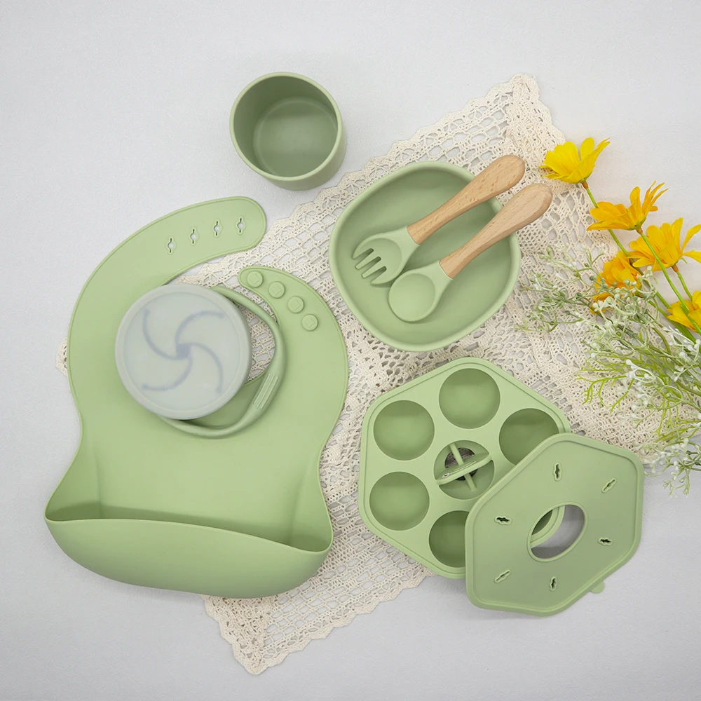 

children unspillable no spill eating water bowl with suction cup and matching spoon for babies anti spill silicone baby bowl set, Customized color