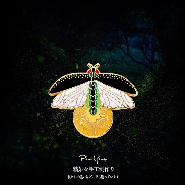 

QIANZUYIN Fashion Forest Firefly Luminous Badge Women Brooch With 18k Gold Color Zinc Alloy Jewelry Enamel Brooches Insects