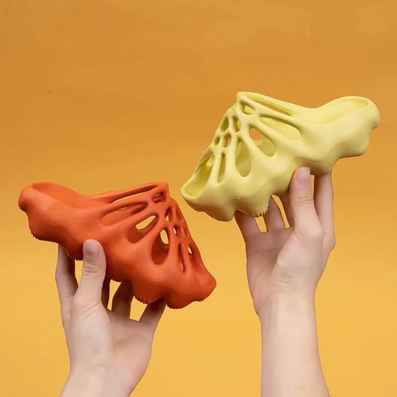 

New Design 2021 Summer Home Slippers Unisex Skull Shape Soft Sole Slide on Shoes EVA Kid Sandals, As photo