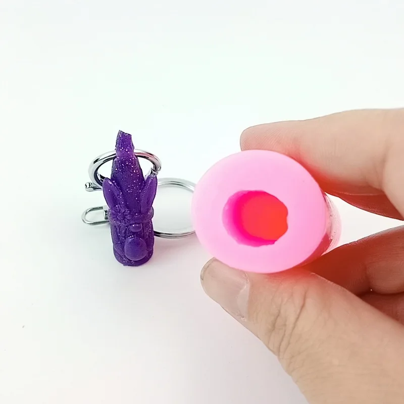 

6006 gnome silicone keychain mold DIY Shiny resin molds silicone