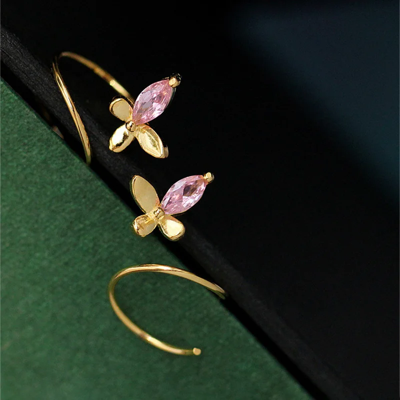 Hot selling sweet ladies jewelry spiral 925 sterling silver hoop pink zircon butterfly earrings
Hot selling sweet ladies jewelry spiral 925 sterling silver hoop pink zircon butterfly earrings