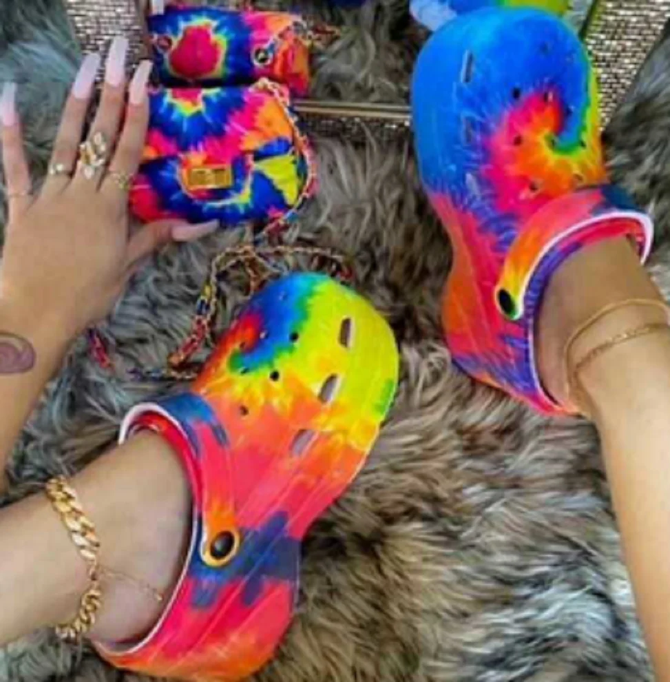 

2021 New Fashion Dress Hot Sale High Quality Anti-slip Rubber Plastic Holes garden shoes for Croc Shoes