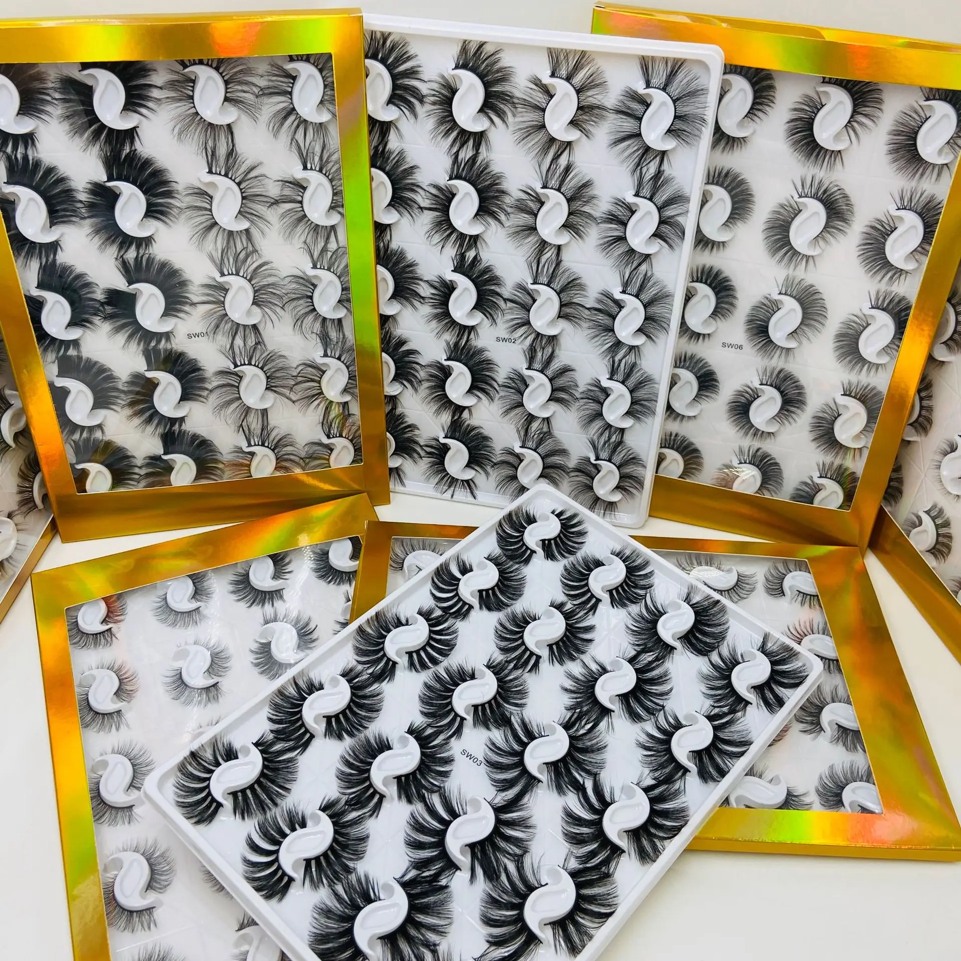 

Wholesale 20 Pairs Black Strip Fluffy Faux Mink Eyelash Packaging With Private Label Eyelash Logo Stickers, Natural black