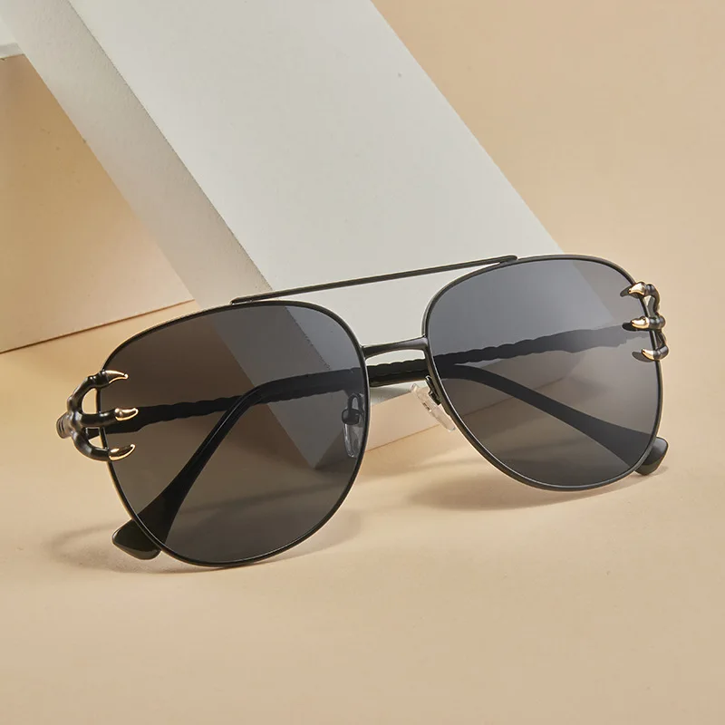 

MJ-0347 The New Fashion 2021 Ms In Europe And The Personality Street Snap Trendy Unisex 2021 Luxury Sunglasses