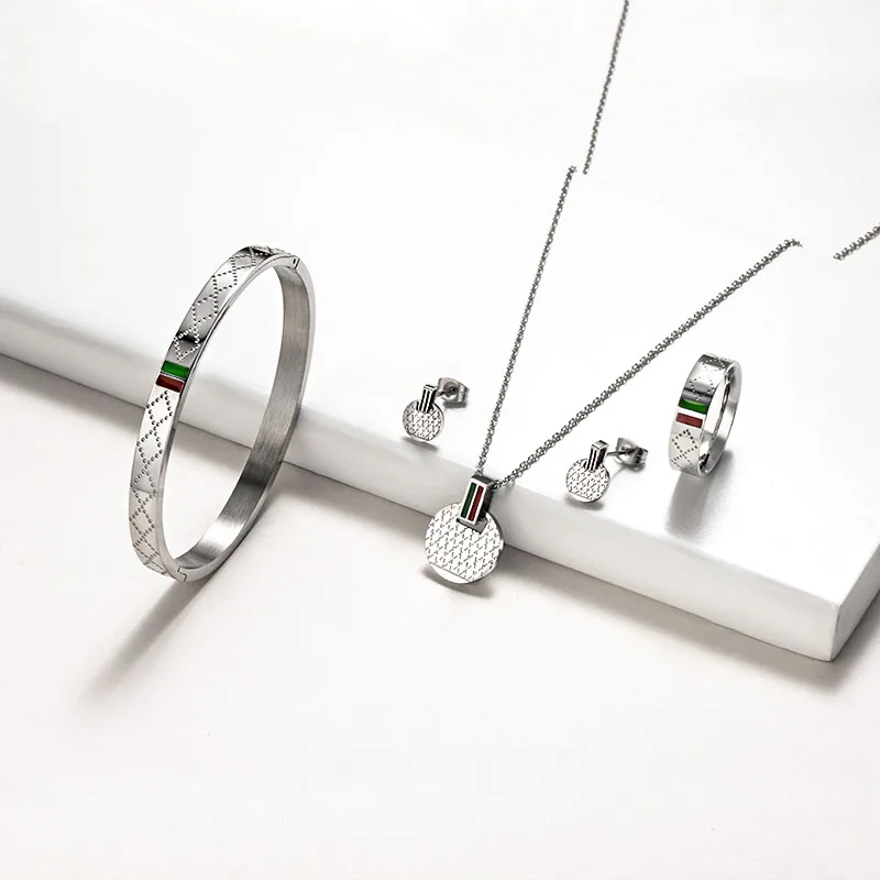 

BAOYAN 4pcs Pattern Round Bridal Jewelry Sets Stainless Steel Brand Jewelry, Silver/gold
