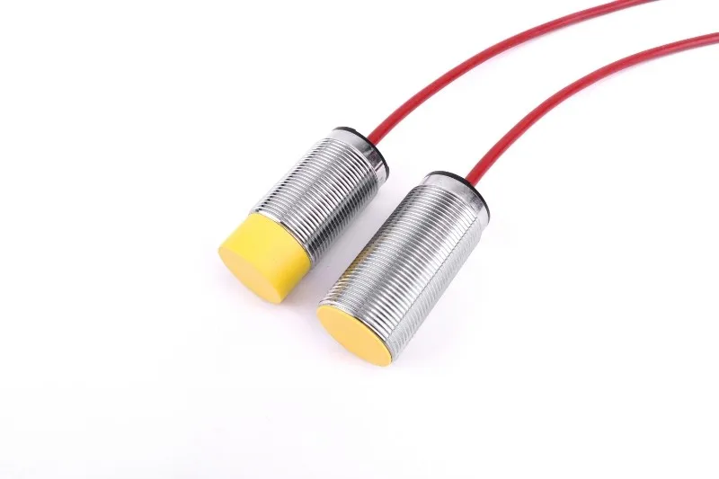 耐高温120&deg;C M30电感式接近开关 齐平10mm 非齐平15mm 内置温信号处理芯