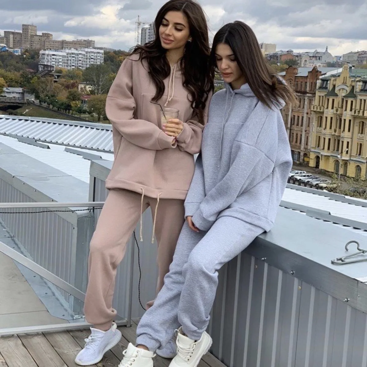 

Wholesale Custom Fashionable Long Sleeve 2 Piece Women Jogger Hoodie Set, Army green,purple,black,apricot