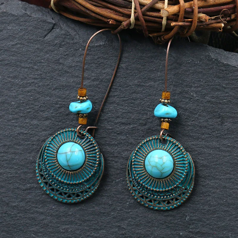 

Stylish vintage women's alloy earrings long round geometric pine stone pendant earrings, Green