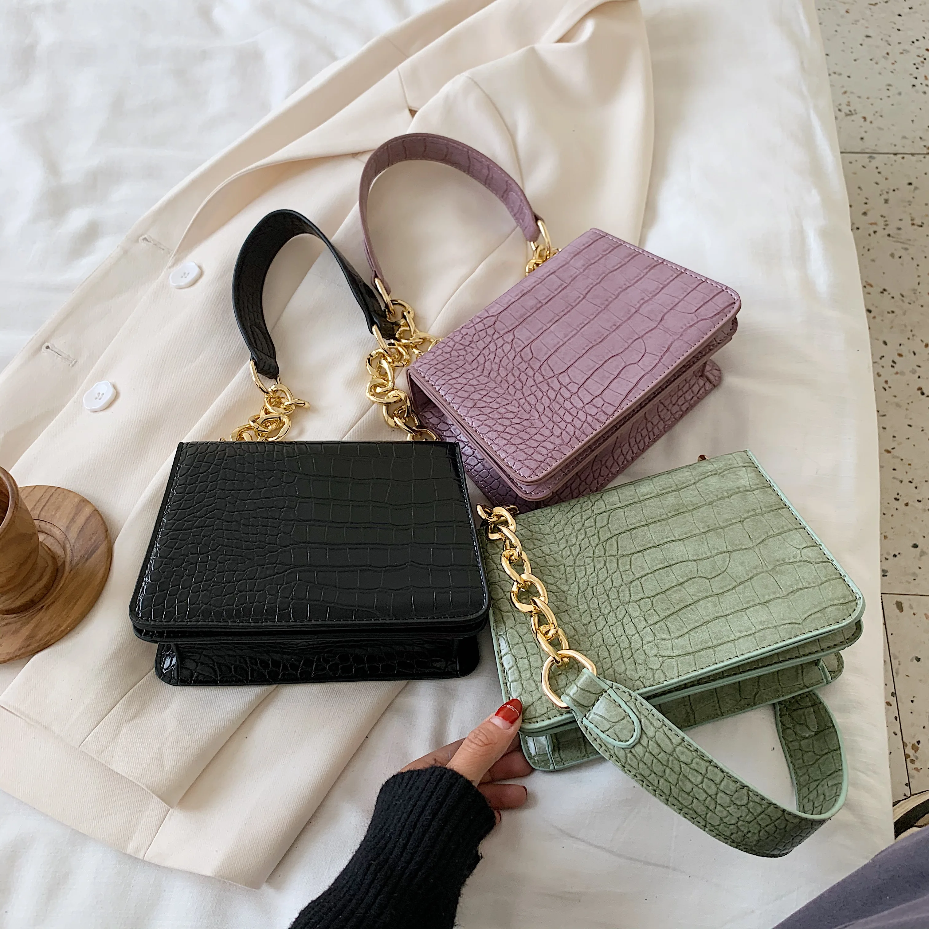 

Xinyu RTS Crocodile Pattern PU Leather Crossbody Bags 2021 Chain Female Shoulder Handbags Mini Purses Designer Women Handbags