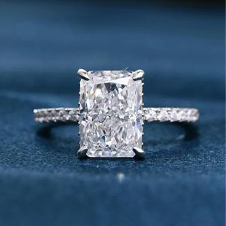 

2021 New fashion 925 sterling silver baguette diamond ring for women
