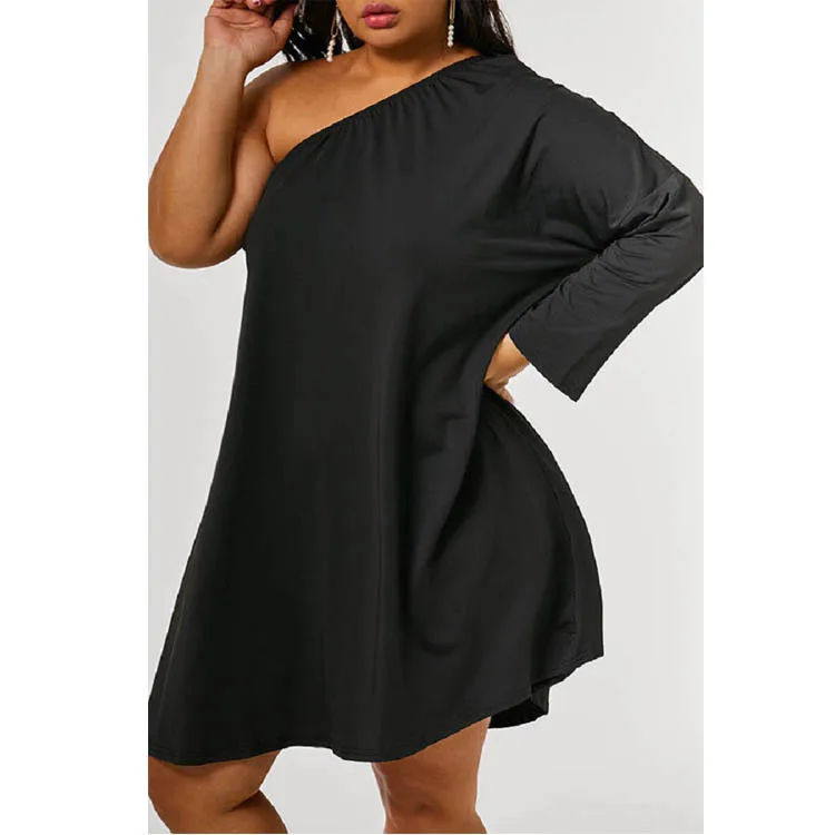

Large women's irregular new solid color one shoulder sleeve long sleeve loose dress, 1color
