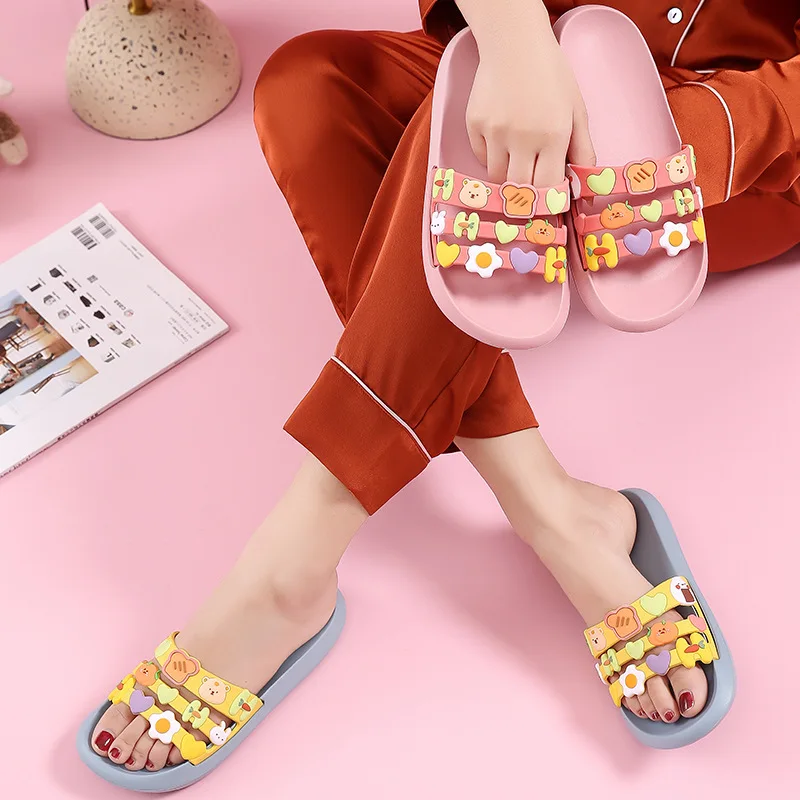 

Wholesale Women Slippers Cute Cartoon Design Quality Plain Slides Ladies Casual Slippers