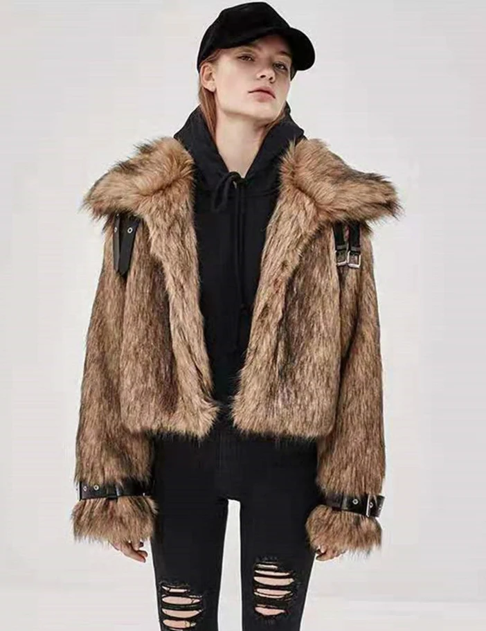 

2020 New Arrivals fashion faux fox fur patchwork women ladies short coat, Picture showns