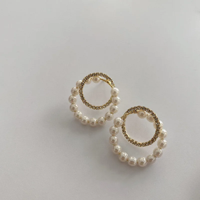 

2021 trendy fashion circle women pearl earrings stud