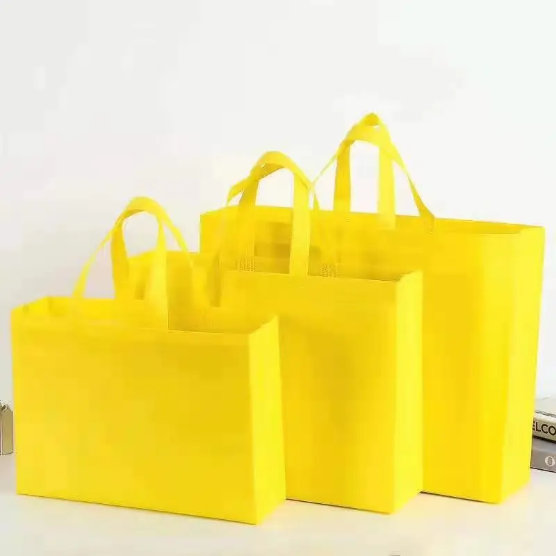 

2021 wholesale Amazon portable shopping bag reusable eco-friendly non-woven bag customized Logo fabric non-woven shopping bag, Picture show