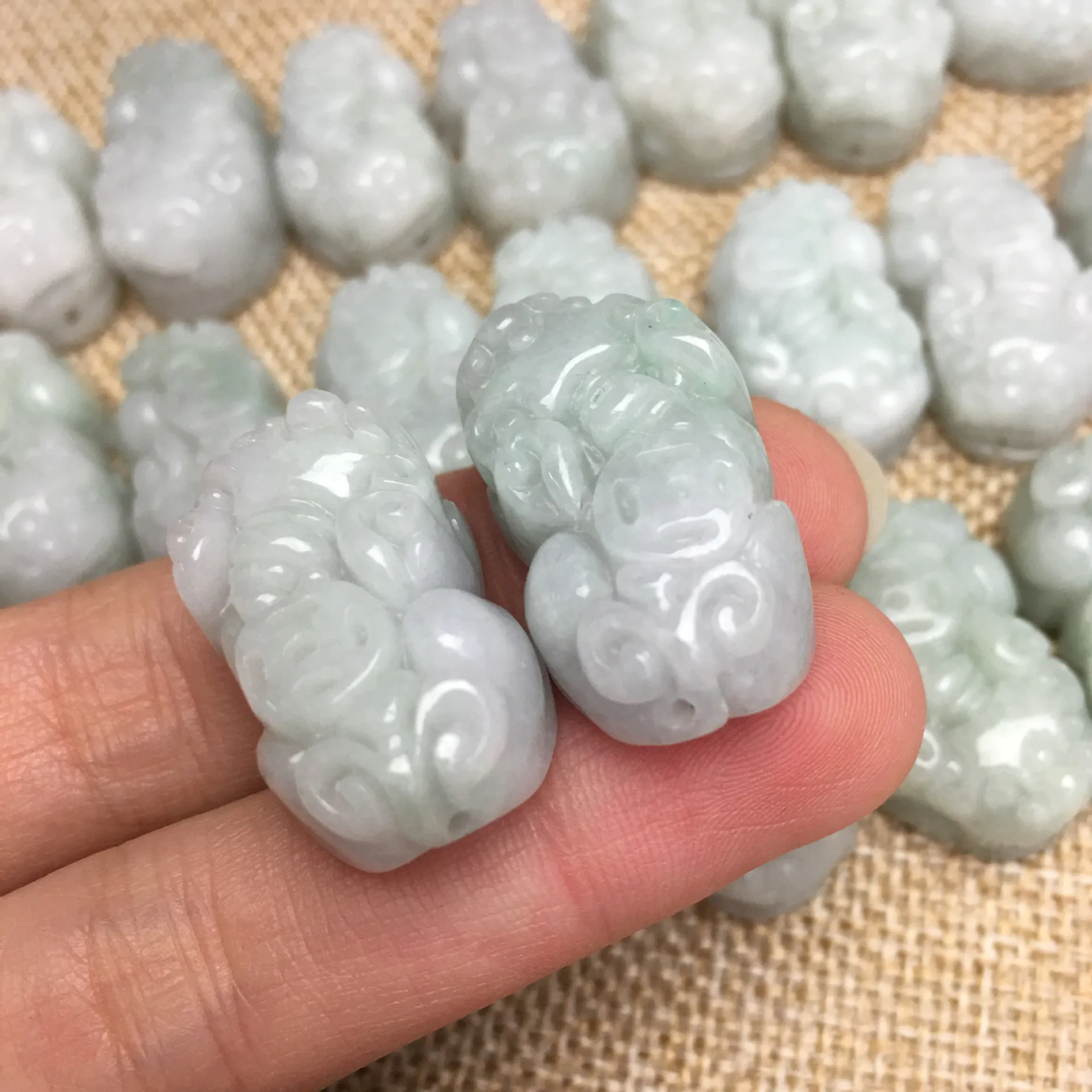 

Good Luck Natural Real Green Delicate Carved Brave Troops Pixiu Jadeite Jade Pendant for DIY Jewelry Making