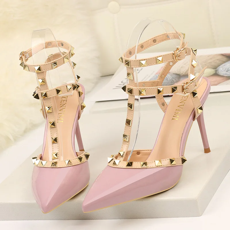 

Ladies Pumps Sexy Spring Summer 2021 Fashion Sandals Office Dress White Black Shoes Rivet High Heels Luxury Designer Women Shoes