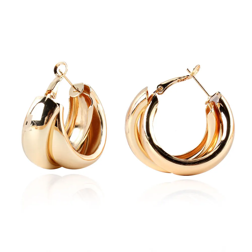 

Fashion Trendy Gold C Shape Earrings Round Circle CC Geometric Earrings Woman Alloy Hoop Earrings Elegant Jewelry For Lady