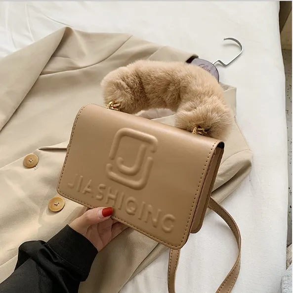 

2021 Manufacture ladies Skinny Handbag Winter Charming Fur Handle Women Handbags High Quality Women Elegant Shoulders Purse Bags, Available