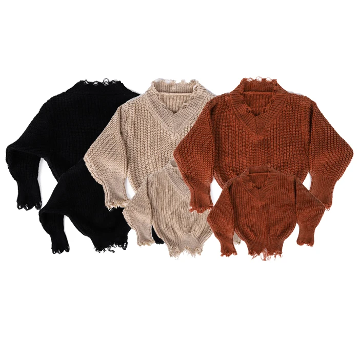 
Top Sale Disstressed Outfits Set V neck Mommy And Me Sweater  (1600075427593)