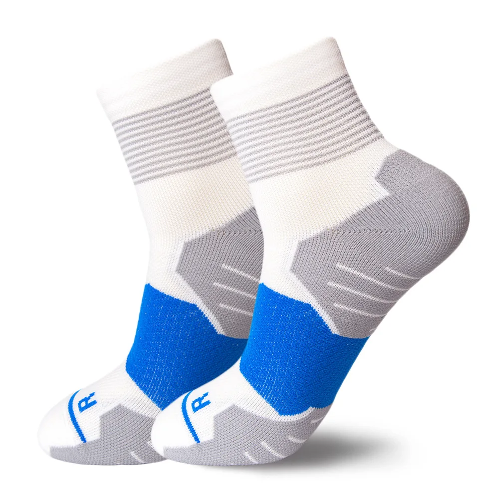 

The perfect match of high and low shoes socks street travel out, Custom color