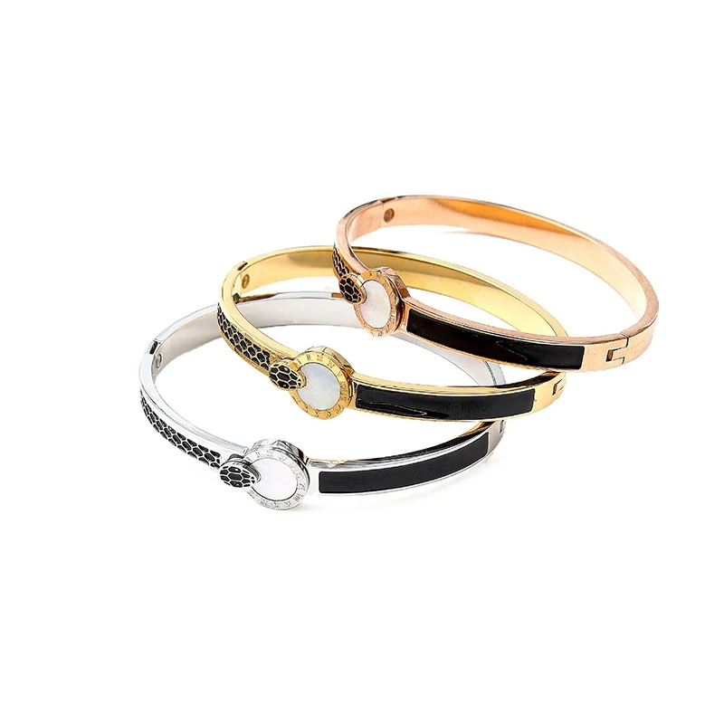 

Classic B ceramic gypsophila snake-shaped buckle bracelet women's fashion waterproof hypoallergenic non-fading stainless steel