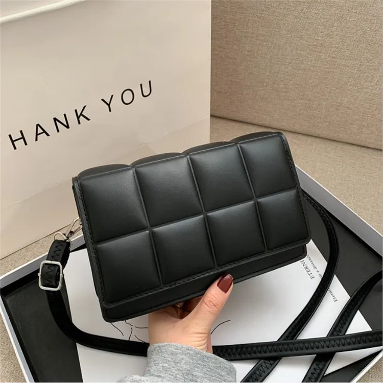 

2021 new small square bag hand - held cross - slung single shoulder bag, White, red, green, black, brown, silver