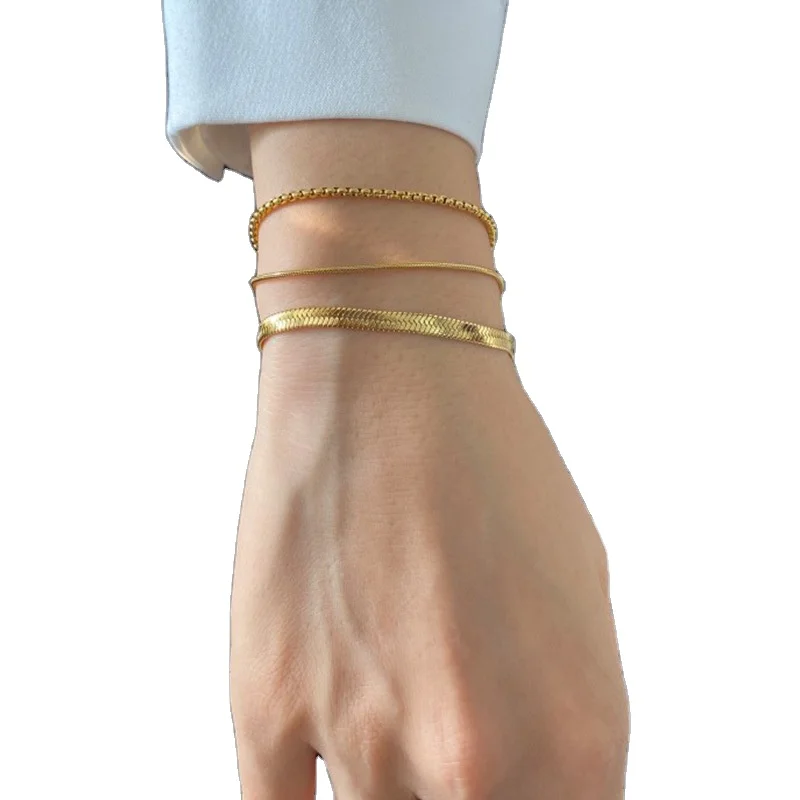 

Women Trendy Snake Chain Bracelet Fashion New Arrival Fine Bone Chain Gold Pleated Titanium Steel Geometric Bracelet