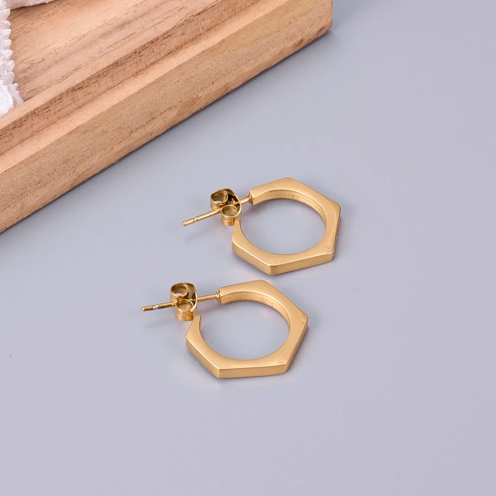 

2021 Punk Exaggerated Geometric C Shaped Hexagon Earrings Titanium Steel Plated 18K Gold Hexagon Nut Stud Earrings