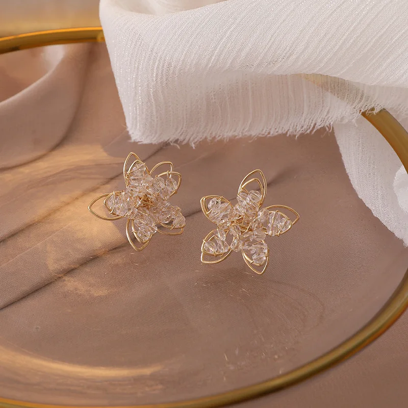 

Vershal Fashion Jewelry 2022 Korean Minimalist Flower Stud Earrings Geometric Crystal Elegant Earrings