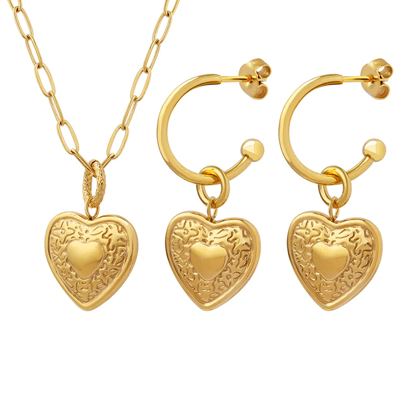 

New Design Embossed Heart Earrings Peach Heart Pendant Necklace Stainless Steel Plated 18K Jewelry Set