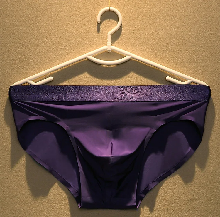 

2021 New Seamless Craftwork Emboss Logo Ice Silk Men's Underwear Briefs & Boxers