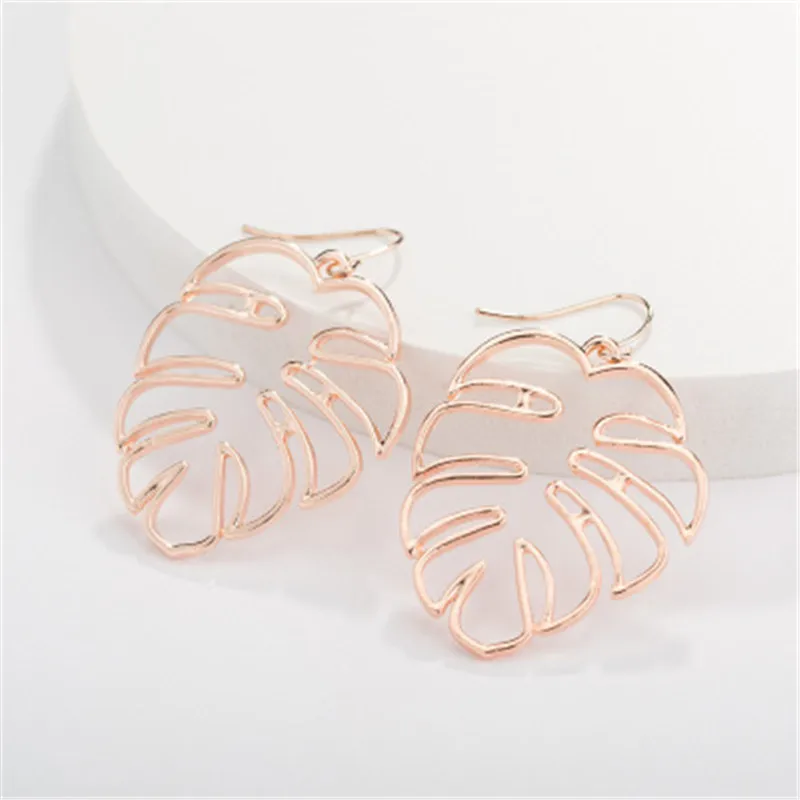 

ER-290 2020 European Style Simple Hollow Leaf Drop Hook Earrings Hollow Leaf Big Dangle Earrings For Women, Multicolor as picture