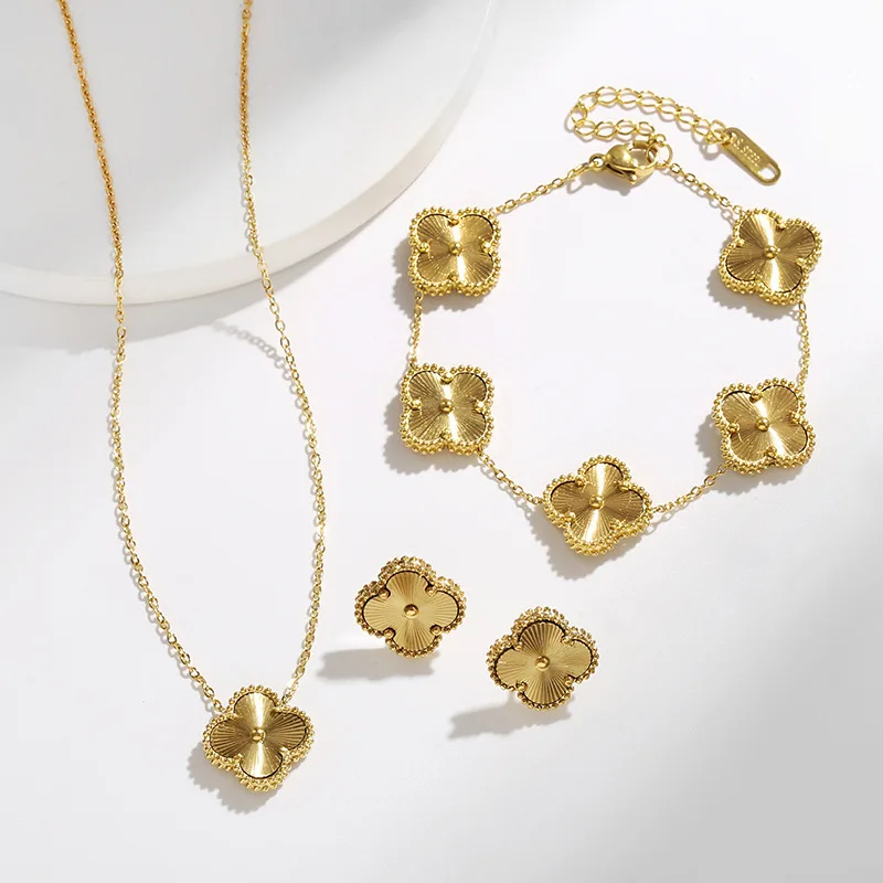 

Pasirley Fashion Four Leaf Flower Jewelry Set Vacuum Gold Plating Personality Stainless Steel Necklace