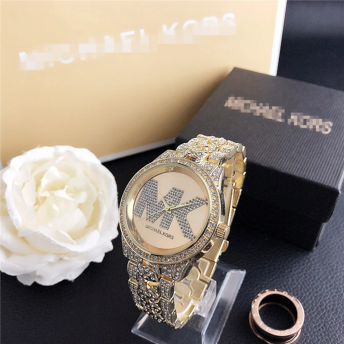 

2021 fashion trend ladies quartz watch luxury brand ladies watch + box 7095