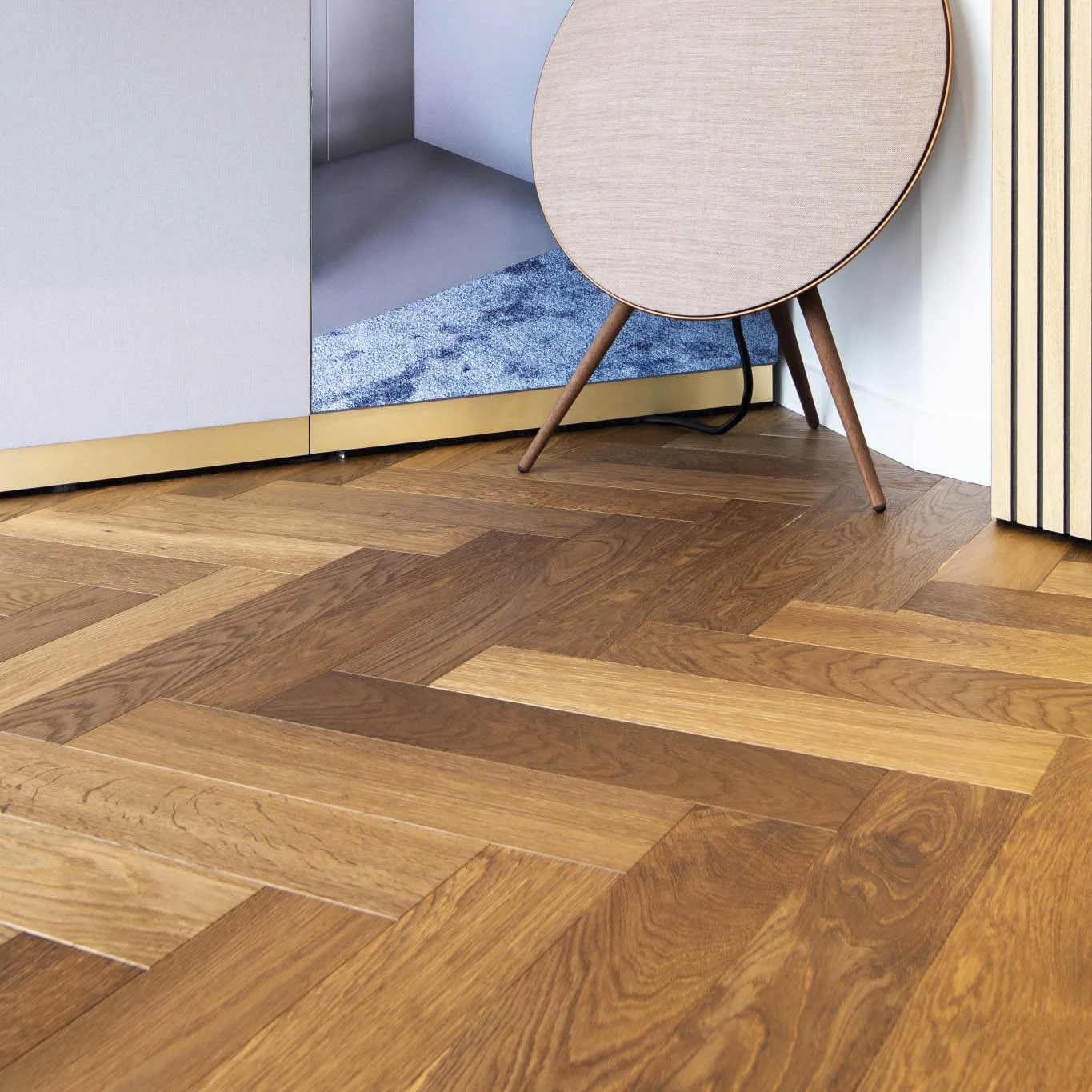
Customized color UV coating and oiled herringbone engineered wood flooring 