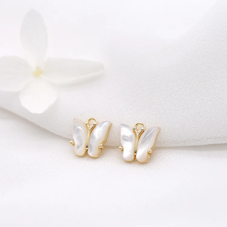 

Unique Design 14K Gold Plated Inlaid Shell Butterfly Charm Pendant for Jewelry Making