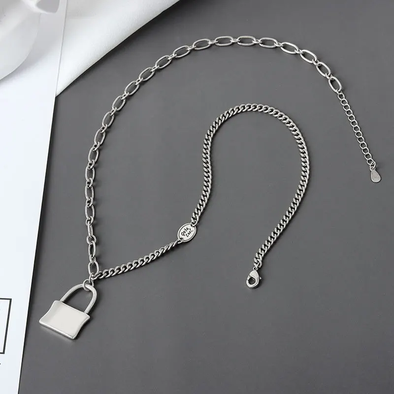 

Korean asymmetric personalized lock Pendant Necklace women hip hop trendy clavicle chain