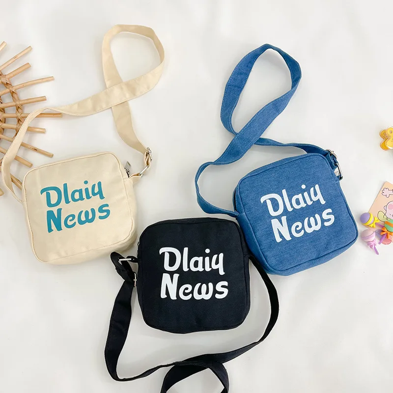 

Children's bag 2022 new fashion Japanese letter printing shoulder diagonal bag fashion canvas accessories small square bag