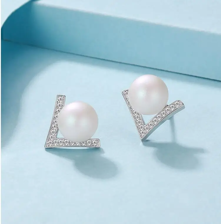 

novel design fashion S925 sterling silver crystal rhinestone V earrings personality temperament pearl earrings, Silver 925