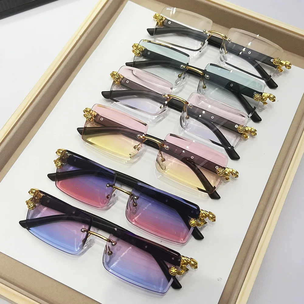 2024 Classic Golden Leopard Head Alloy Metal Animal Sunglasses American Gradient Lens Fashion Rectangular Shades Rimless