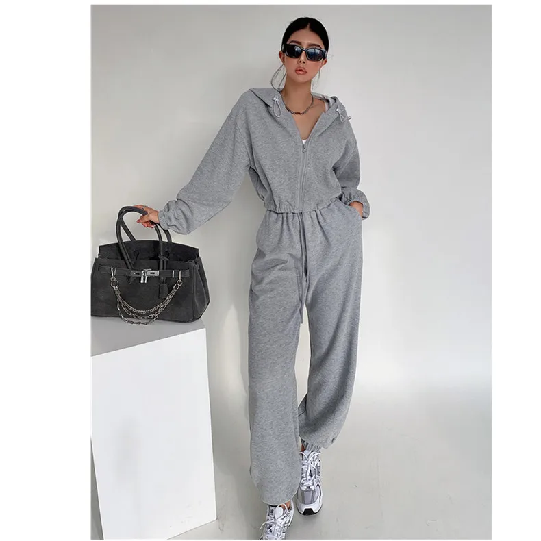 

2021 fashion design high quality custom logo women joggers suits set crop top two piece jogger set