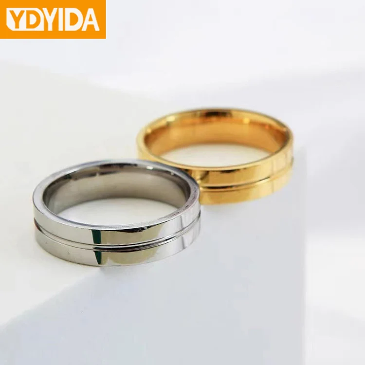 

2022 Fashion Accessories Inlaid Small Zircon Couple Rings Jewelry Stainless Steel Diamond Ring Titanium Steel Ring, Picture shows
