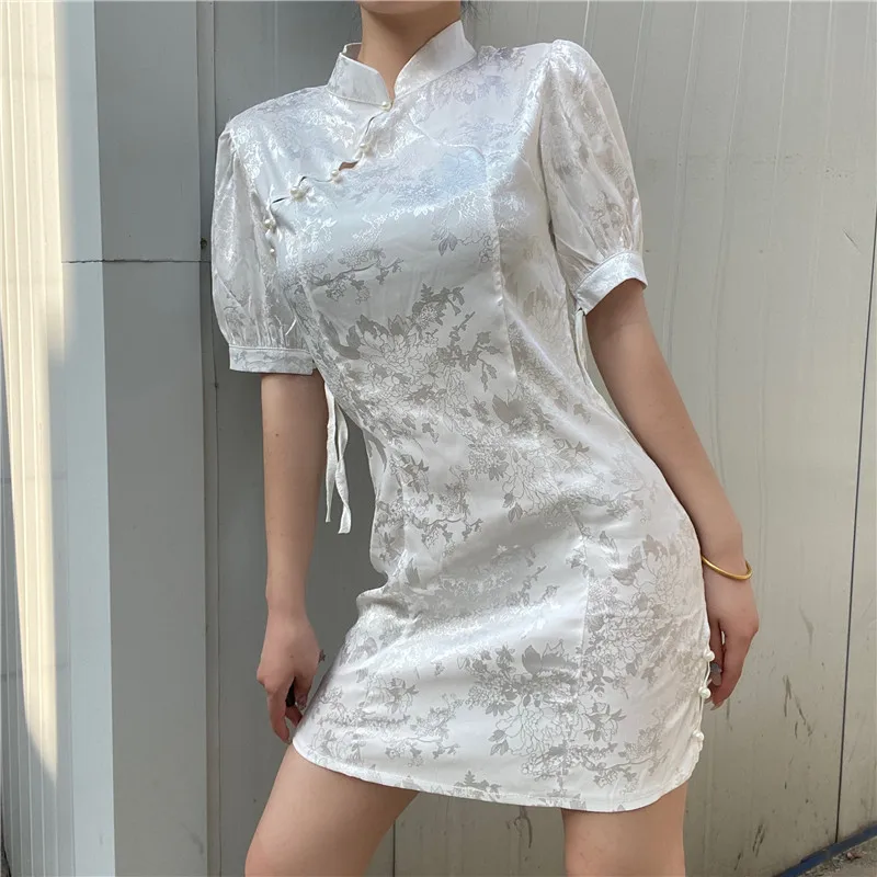 

Factory Direct Sales Of 2021 Summer New Ins European And American Style Jacquard Puff Sleeve Slit Slim Retro Dress, Shown
