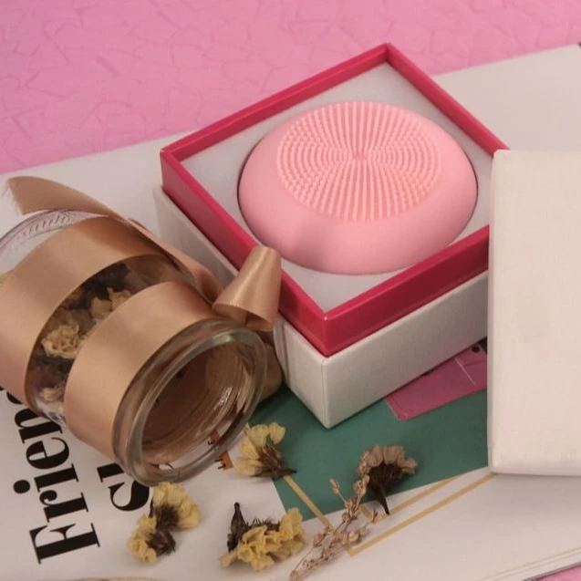 

2020 New Function Silicone Facial Brush Silicone Face Cleansing Brush Silicone Face Scrubber Brush ufo, Red pink blue