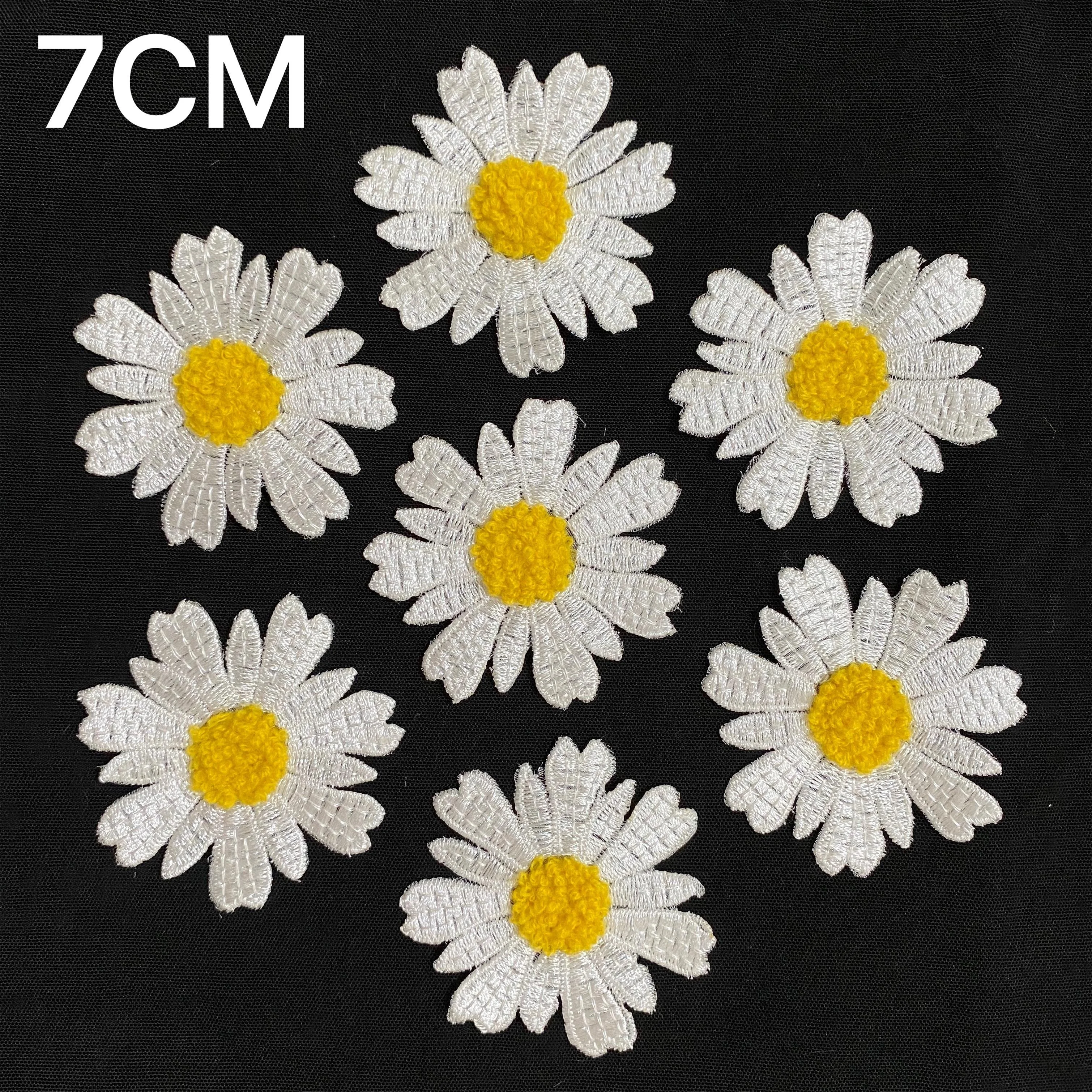 

Lace Flower exquisite Daisy Embroidery Sunflower Applique Plush Stamen Chrysanthemum Chenille Patches For Clothing Accessories, Yellow & white,as shown in the picture