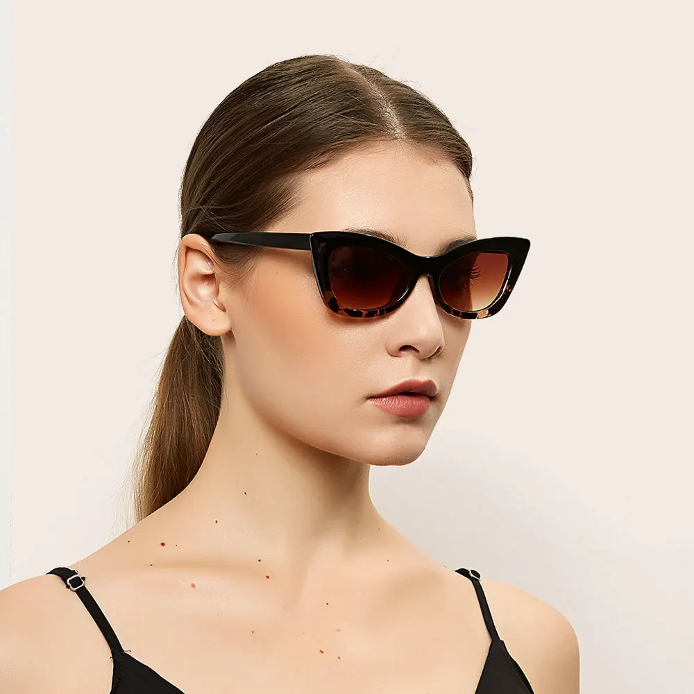 

Fashion sunglass with your logo China factory promotional sunglasses, Customized color