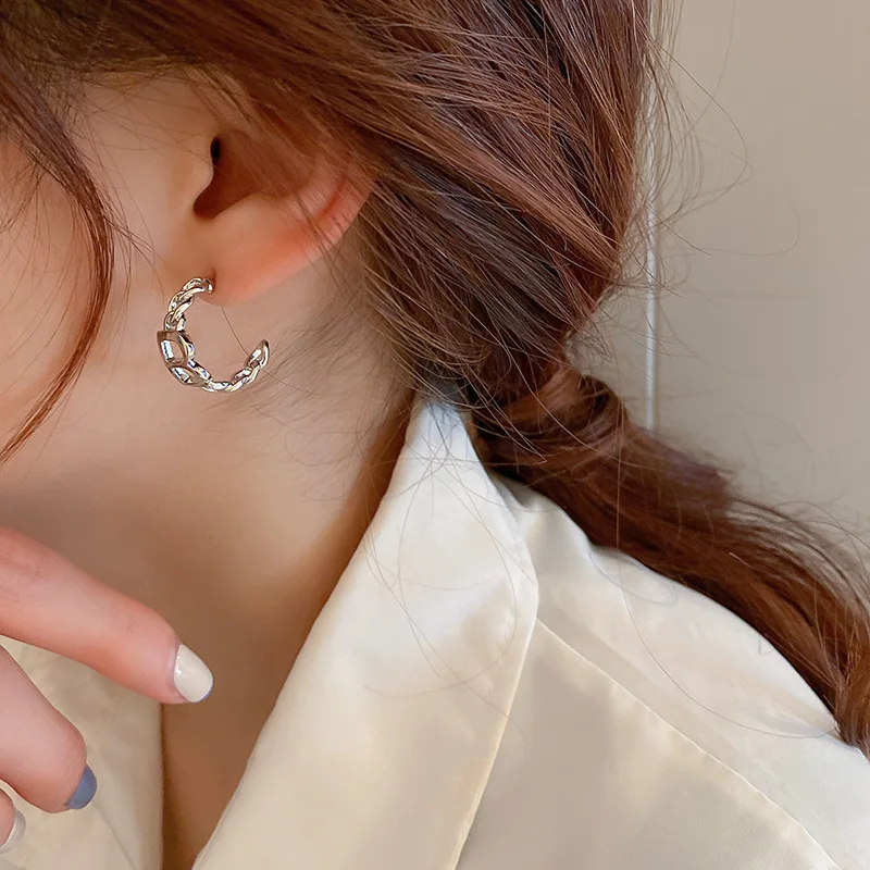 

fashion letter B women earrings hoops chain